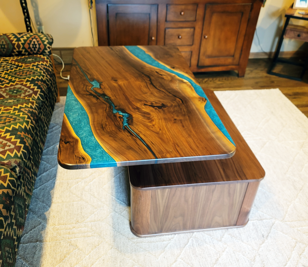 http://Walnut%20Coffee%20Table%20With%20Storage%203