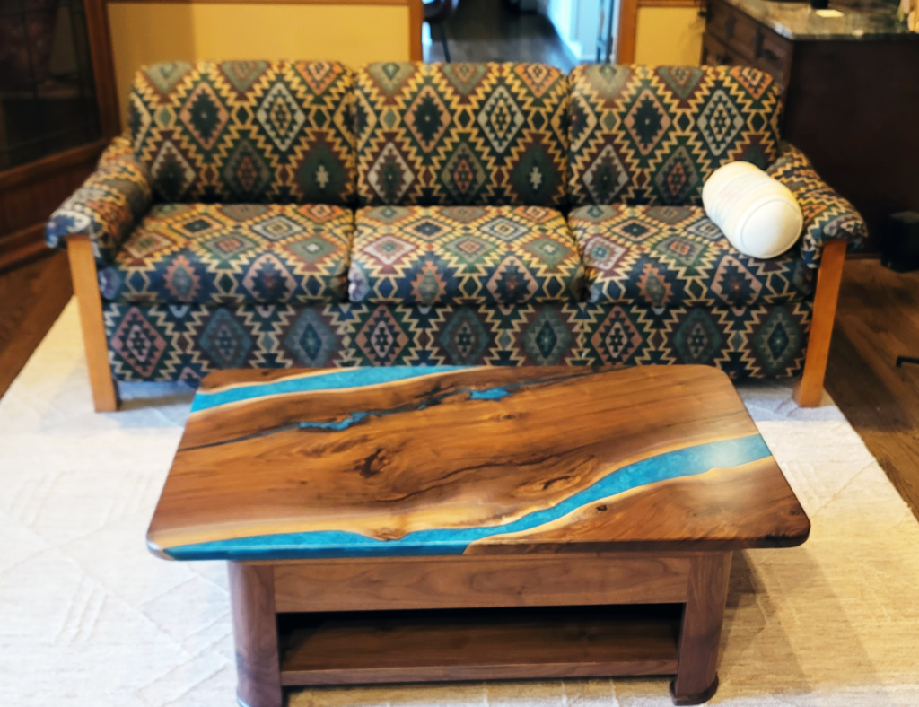 http://Walnut%20Coffee%20Table%20With%20Storage%201
