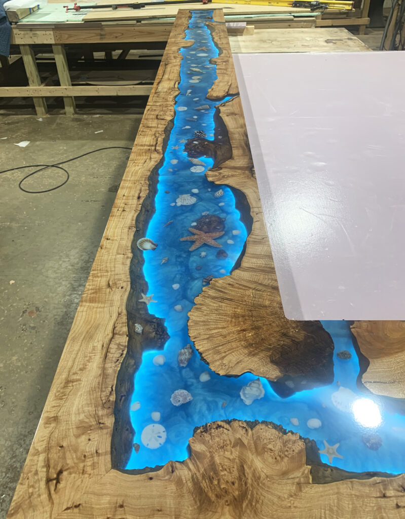http://Large%20Maple%20Burl%20Bar%20Top%20With%20Embedded%20Seashells%206