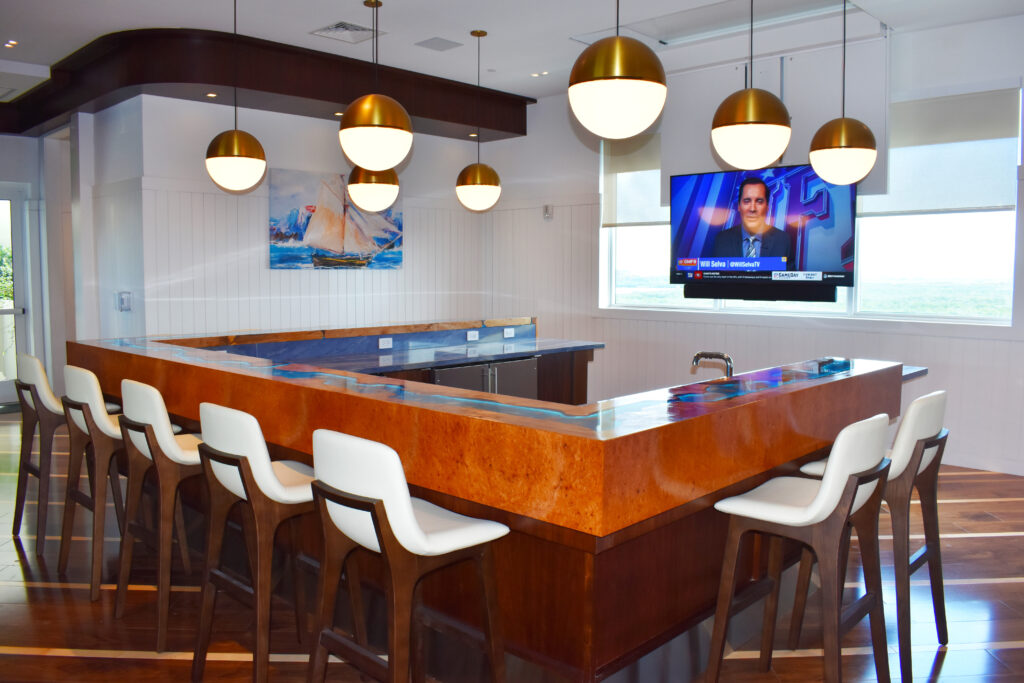 http://Large%20Maple%20Burl%20Bar%20Top%20With%20Embedded%20Seashells%204