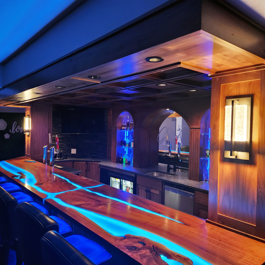 http://LED%20Lit%20Custom%20River%20Countertops%2026