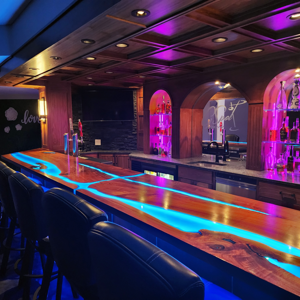 http://LED%20Lit%20Custom%20River%20Countertops%2027