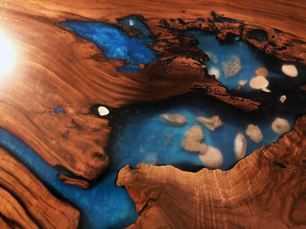http://Live%20Edge%20Walnut%20Blue%20River%20Table%20With%20Embedded%20Seashells%203