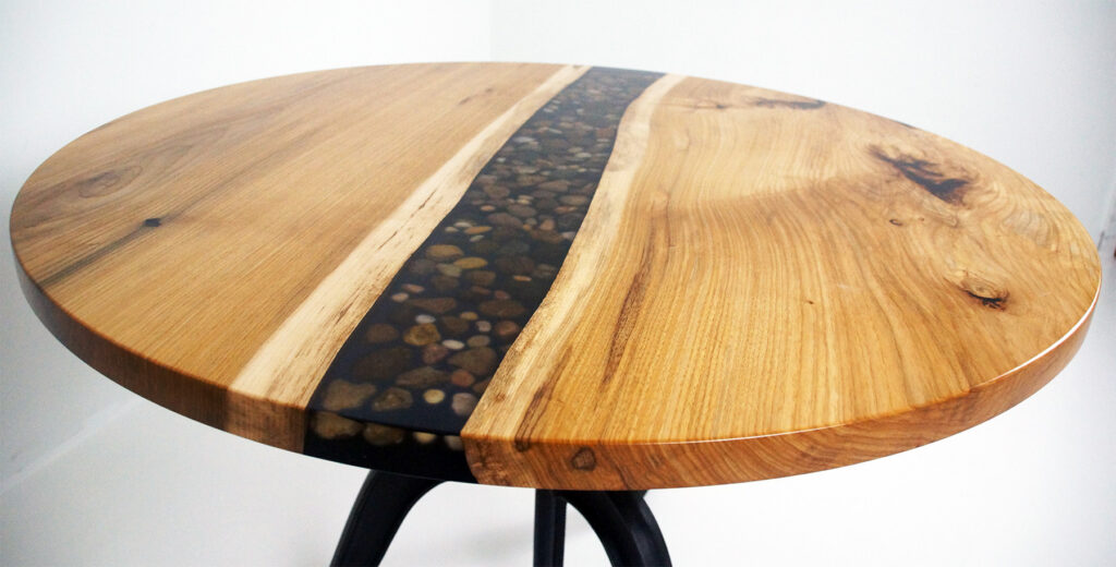 http://Round%20River%20Rock%20Kitchen%20Table%204