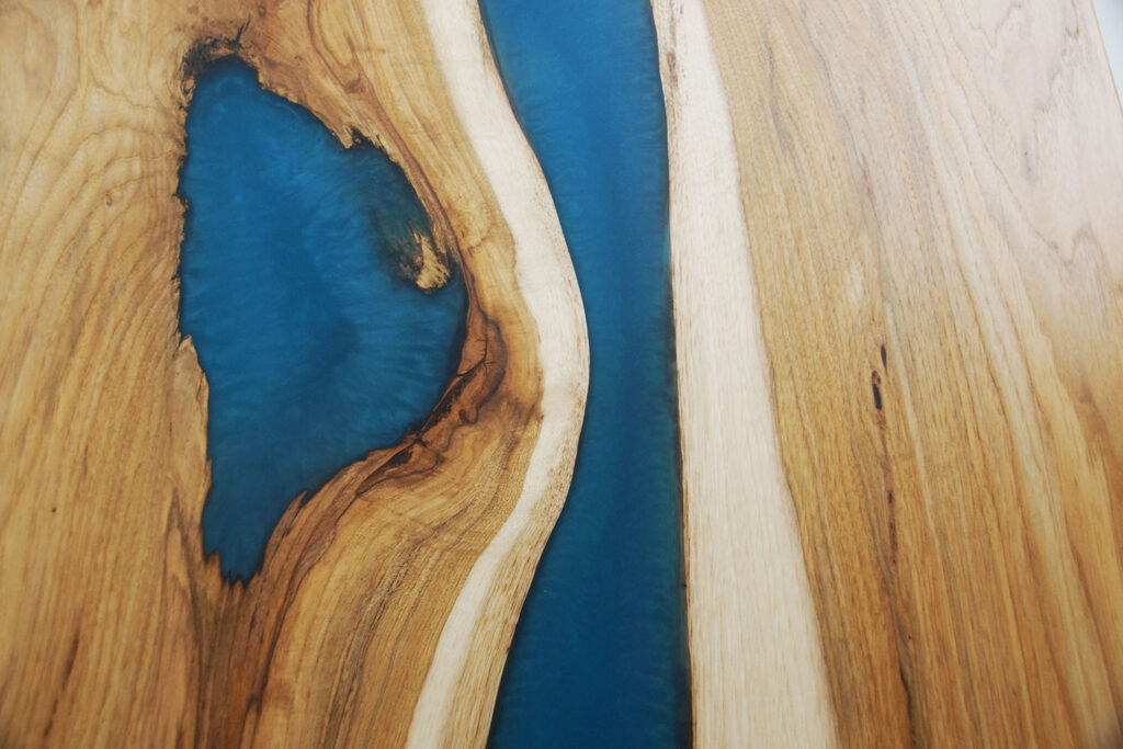 http://Hickory%20Counter%20Top%20With%20A%20Teal%20River%204