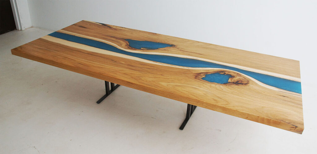 http://Hickory%20Counter%20Top%20With%20A%20Teal%20River%202