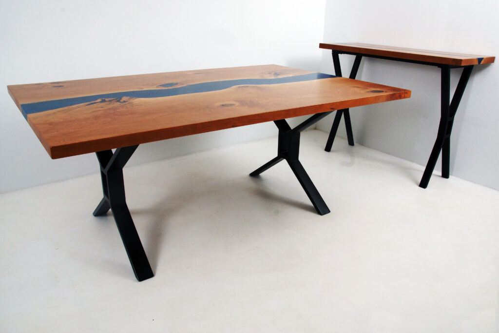 http://Cherry%20Dining%20Table%20With%20Blue%20Resin%20And%20Matching%20Side%20Table%202