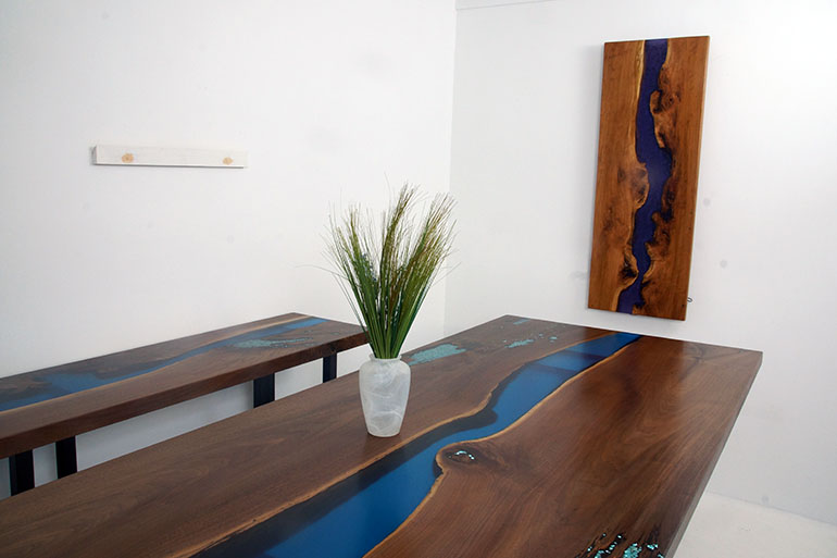 Blue Epoxy River Dining Table Matching Console Table With Turquoise