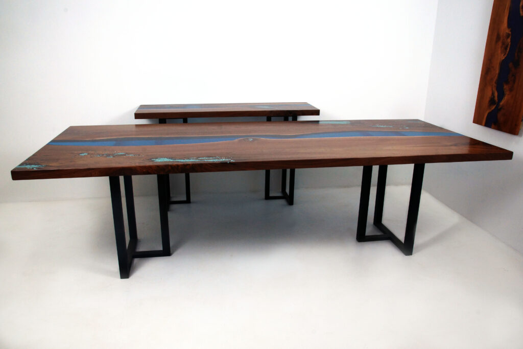 http://Blue%20Epoxy%20River%20Dining%20Table%20Matching%20Console%20Table%20With%20Turquoise%201