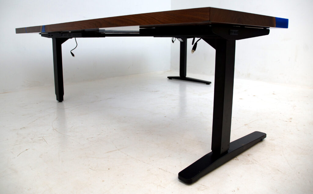 http://Ergonomic%20L%20Shaped%20Desk%20With%20Blue%20Resin%207