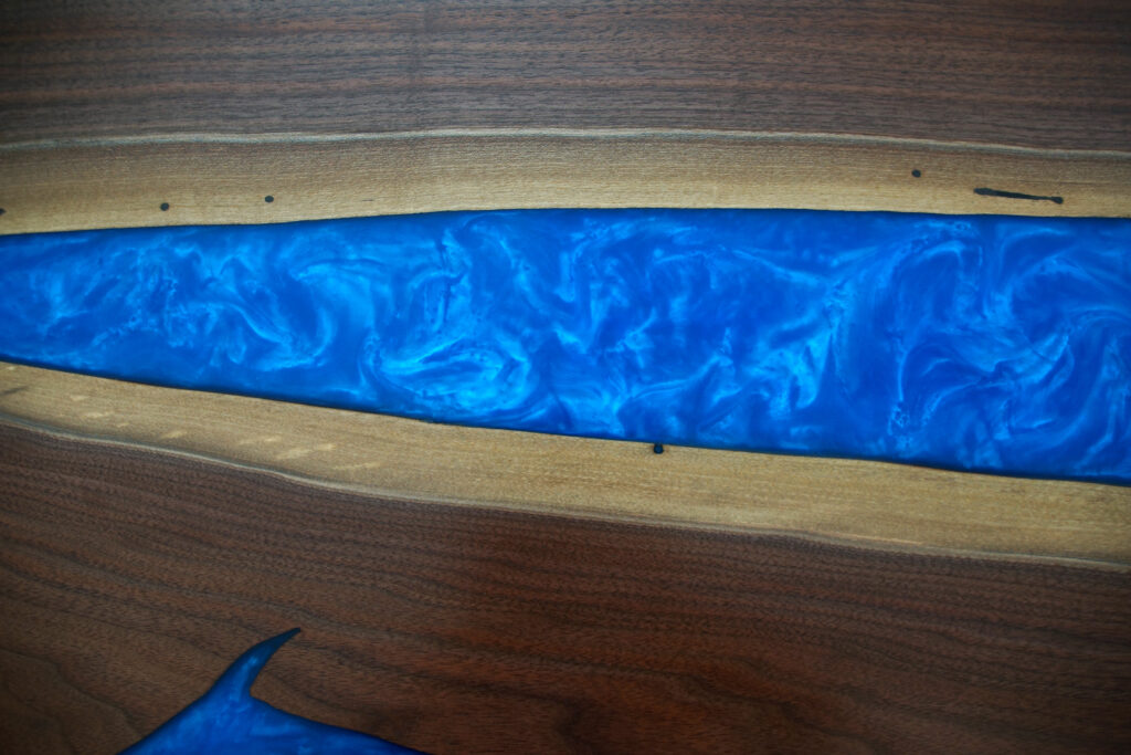 http://Ergonomic%20L%20Shaped%20Desk%20With%20Blue%20Resin%204