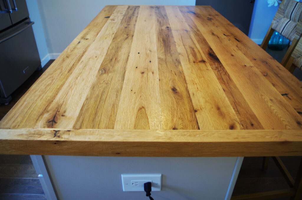 http://Kitchen%20Island%20&%20Countertop%20With%20A%20Barn%20Wood%20Table%20Top%204