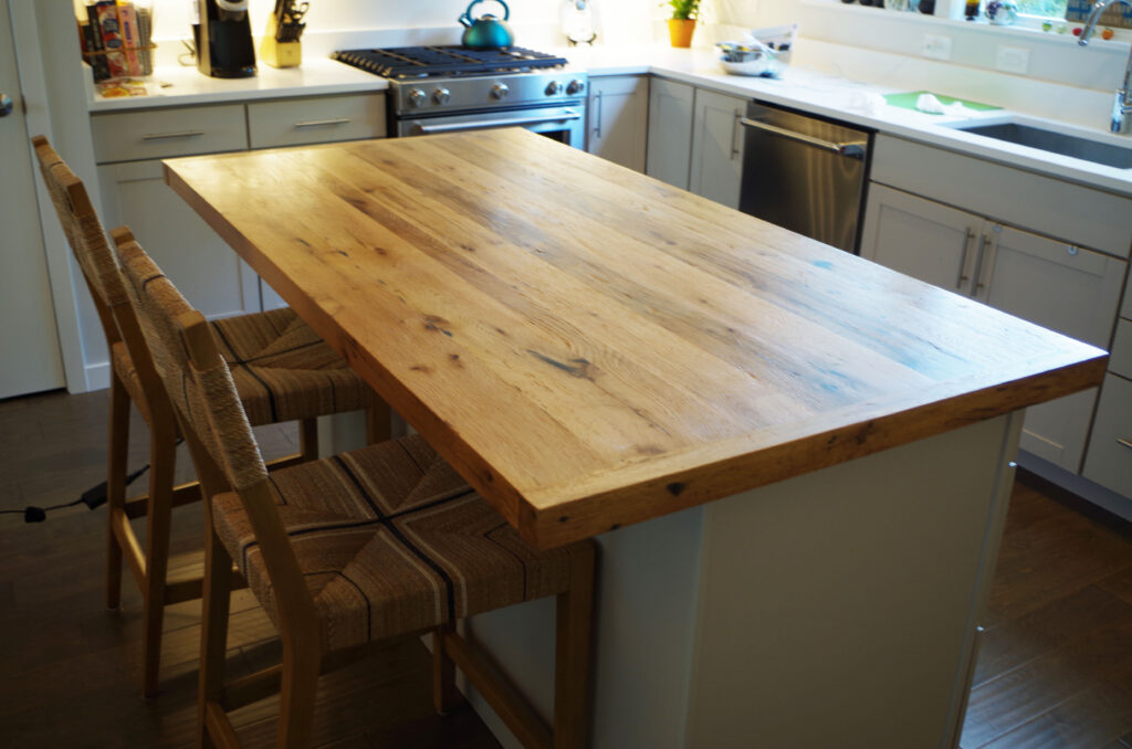 http://Kitchen%20Island%20&%20Countertop%20With%20A%20Barn%20Wood%20Table%20Top%203