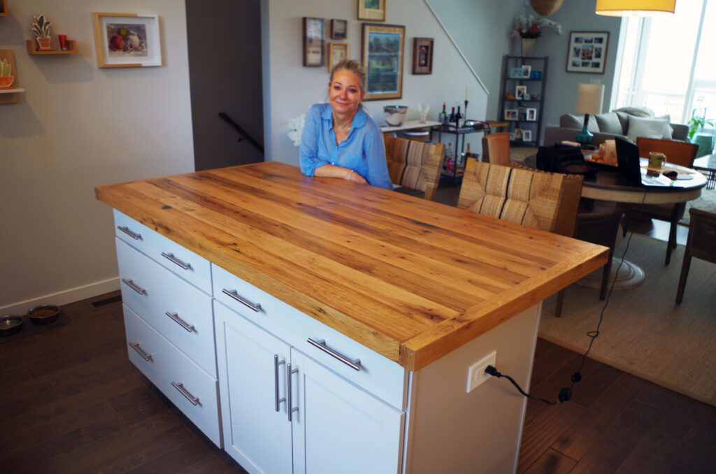 http://Kitchen%20Island%20&%20Countertop%20With%20A%20Barn%20Wood%20Table%20Top%202