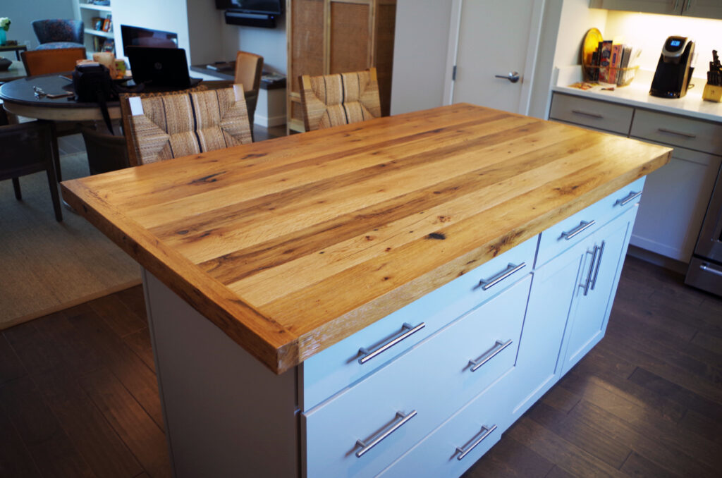 http://Kitchen%20Island%20&%20Countertop%20With%20A%20Barn%20Wood%20Table%20Top%201