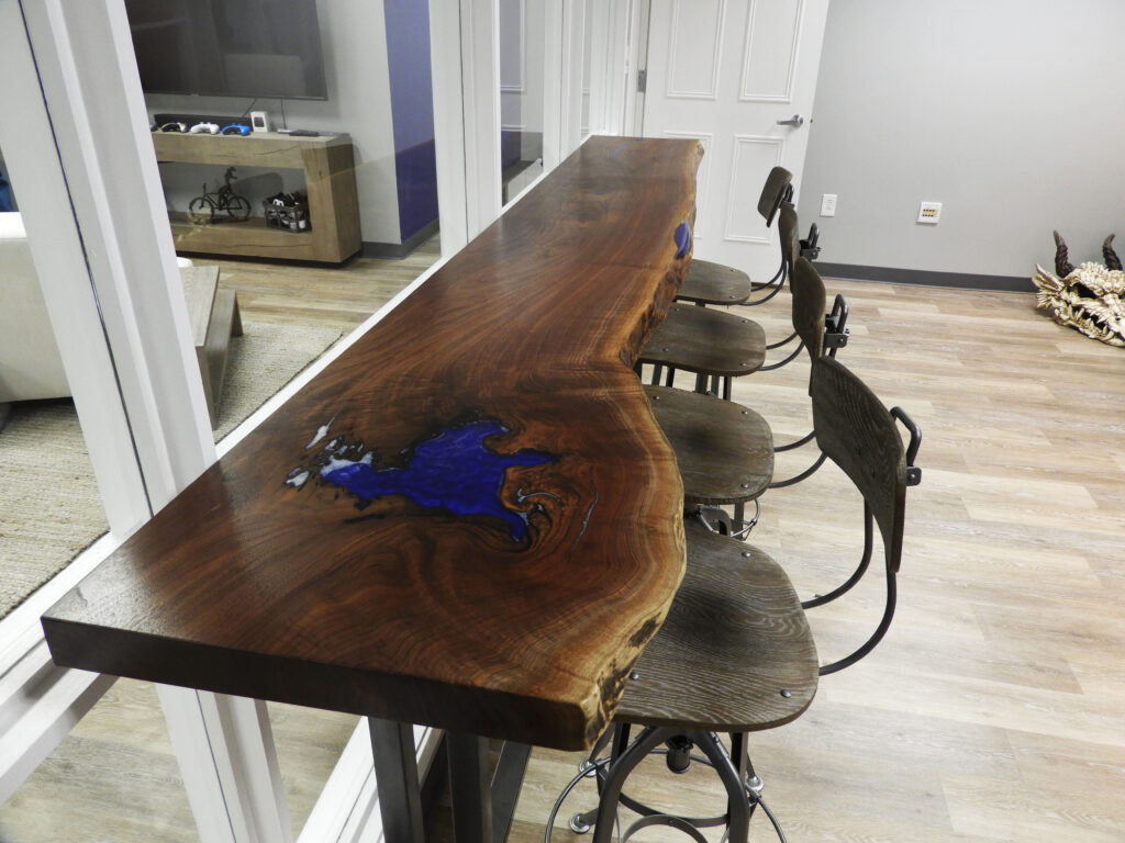 http://Live%20Edge%20Walnut%20&%20Resin%20Bar%20Top%20Table%203