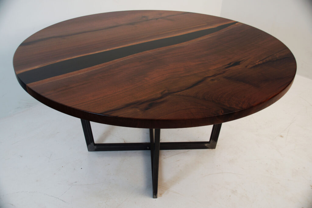 http://Round%20Walnut%20Black%20River%20Table%204