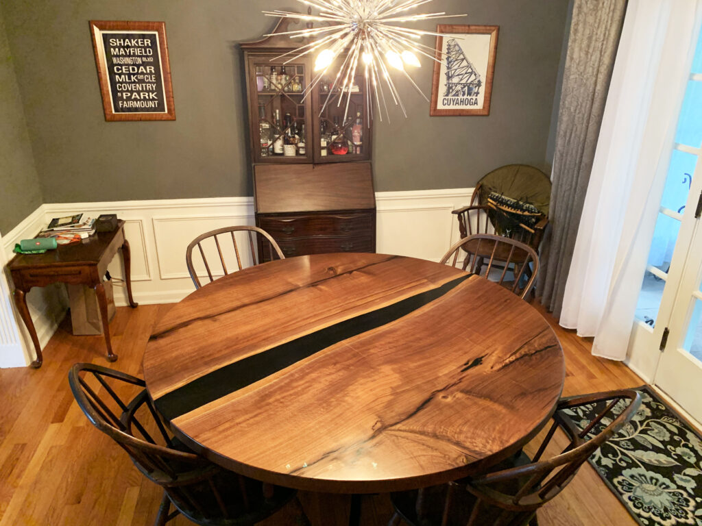 http://Round%20Walnut%20Black%20River%20Table%208