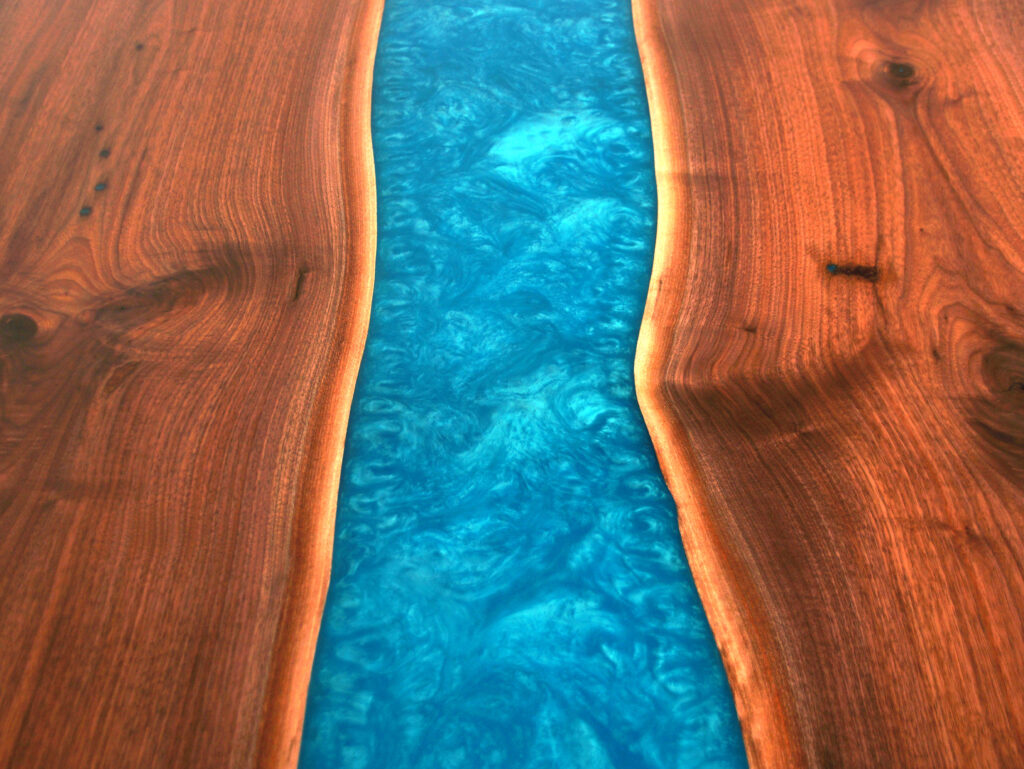 http://Walnut%20Blue%20River%20Dining%20Room%20Table%205