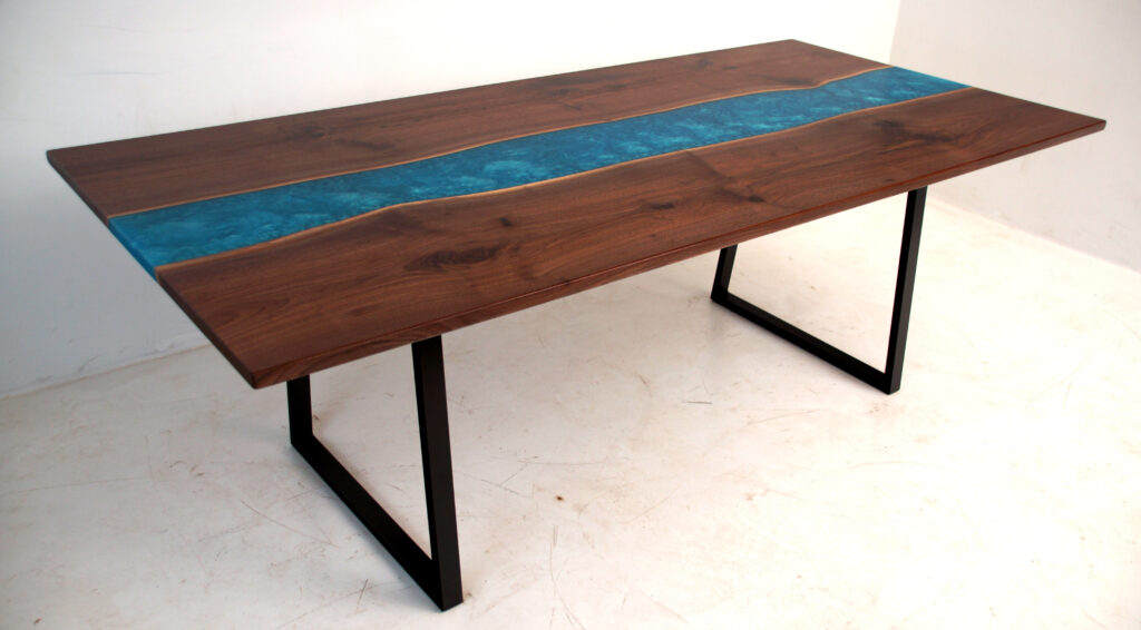 http://Walnut%20Blue%20River%20Dining%20Room%20Table%201
