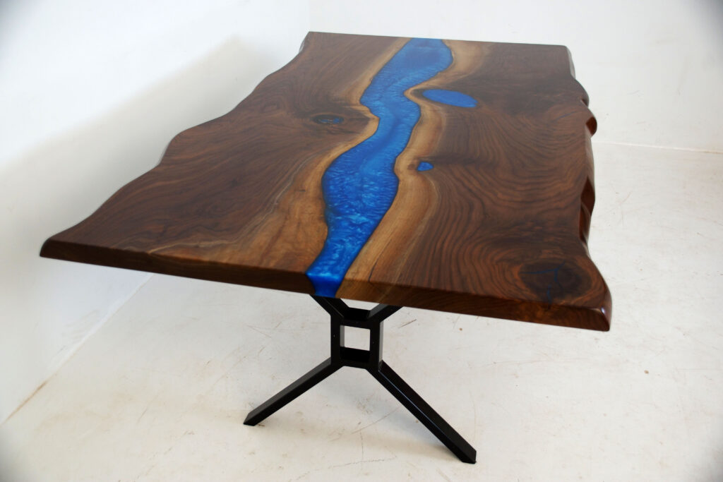 http://Live%20Edge%20Dining%20Room%20Table%20With%20Deep%20Blue%20Resin%20River%201