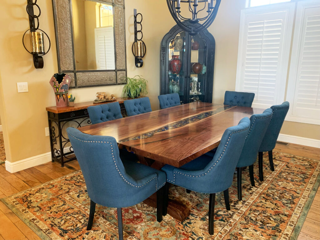 http://Wood%20And%20Resin%20Dining%20Table%20With%20Embedded%20Rocks%20And%20Turquoise%207