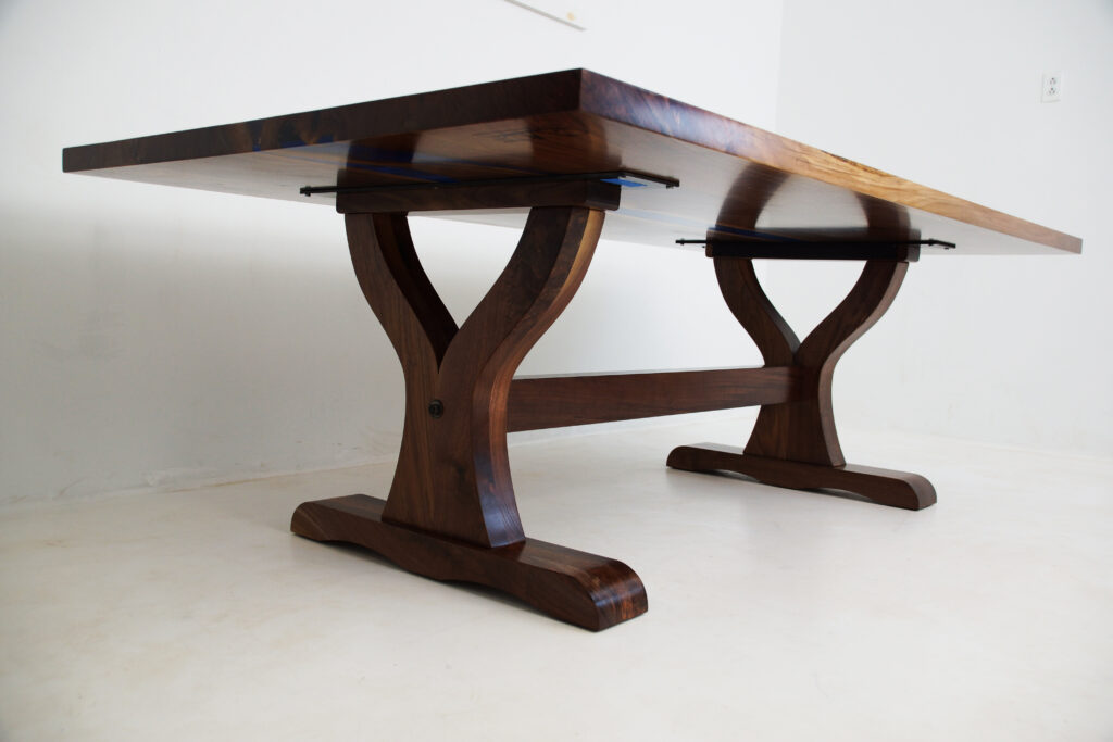 http://Wood%20And%20Resin%20Dining%20Table%20With%20Embedded%20Rocks%20And%20Turquoise%206