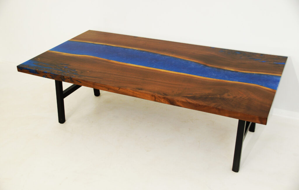 http://Coffee%20Table%20With%20Blue%20Resin%20River%203