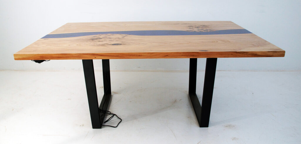 http://Extendable%20Elm%20Dining%20Room%20Table%20With%20LED%20Lights%203