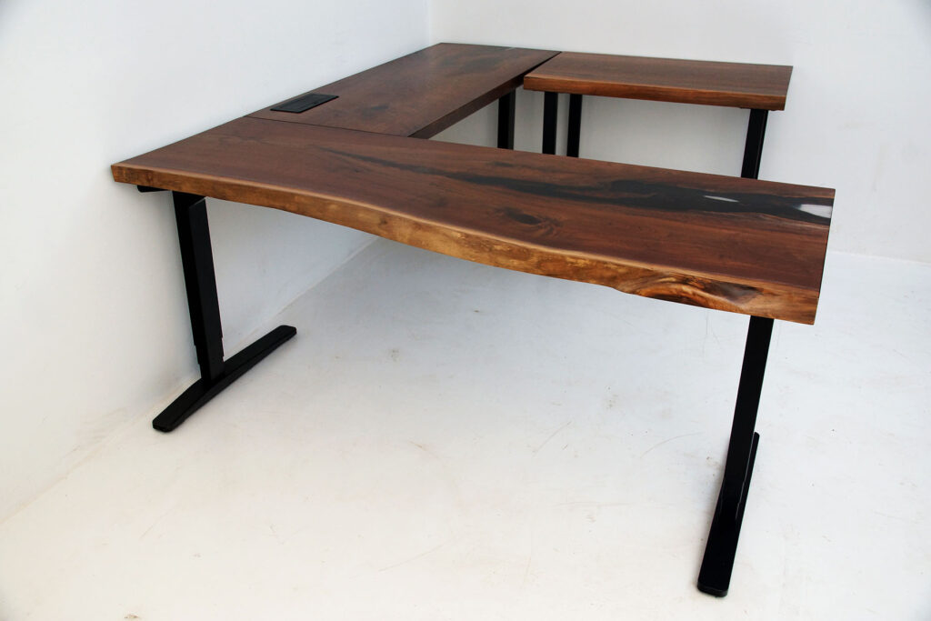 http://Live%20Edge%20Wood%20Slab%20&%20Epoxy%20Resin%20Executive%20Corner%20Desk%205