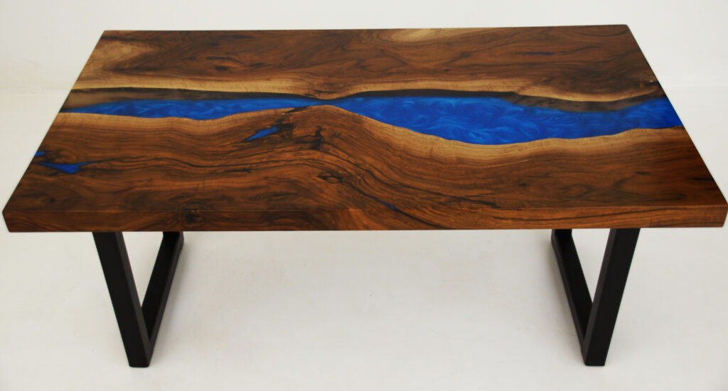 http://Layered%20Resin%20River%20Coffee%20Table%202