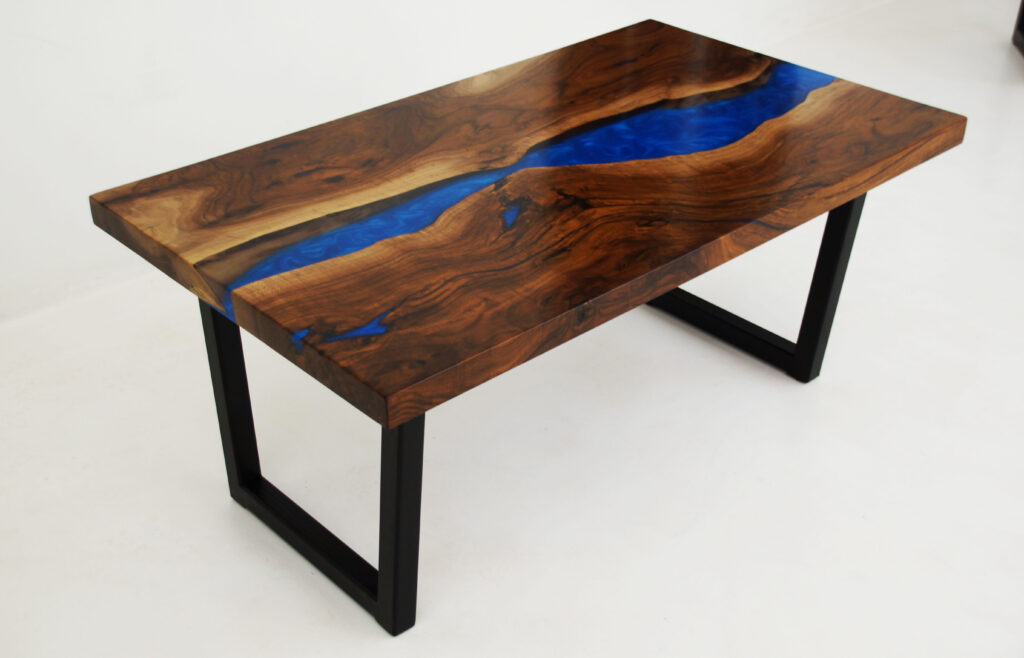 http://Layered%20Resin%20River%20Coffee%20Table%201