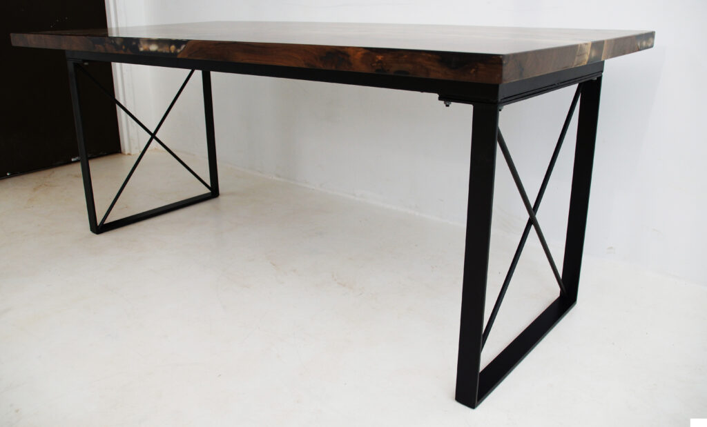 http://Walnut%20River%20Rock%20Desk%209