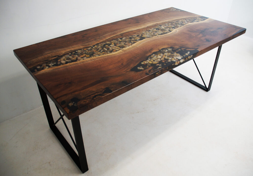 http://Walnut%20River%20Rock%20Desk%203