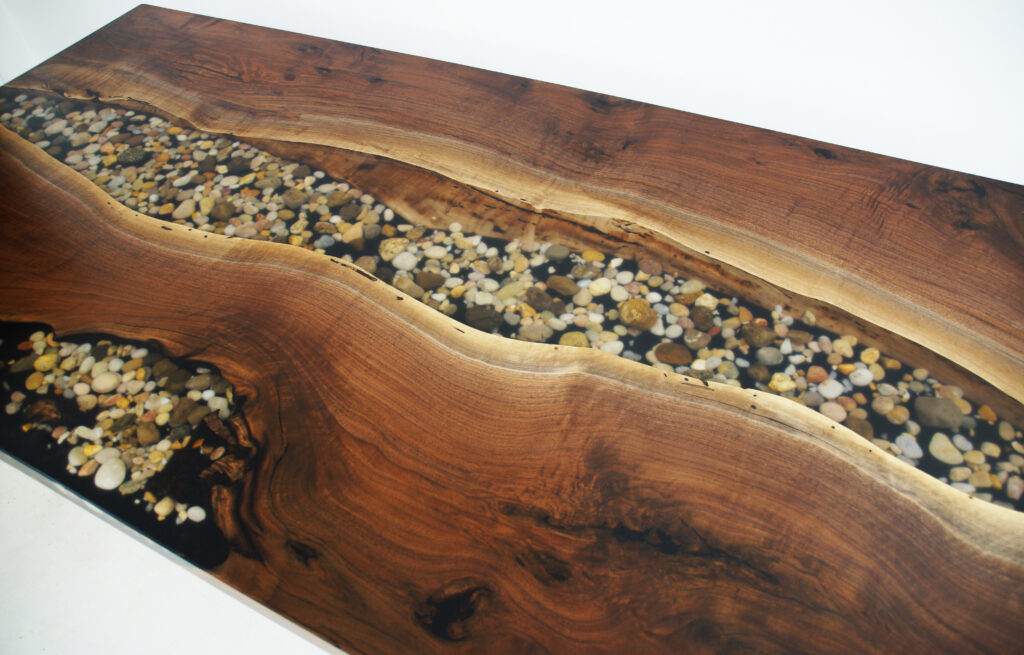http://Walnut%20River%20Rock%20Desk%201