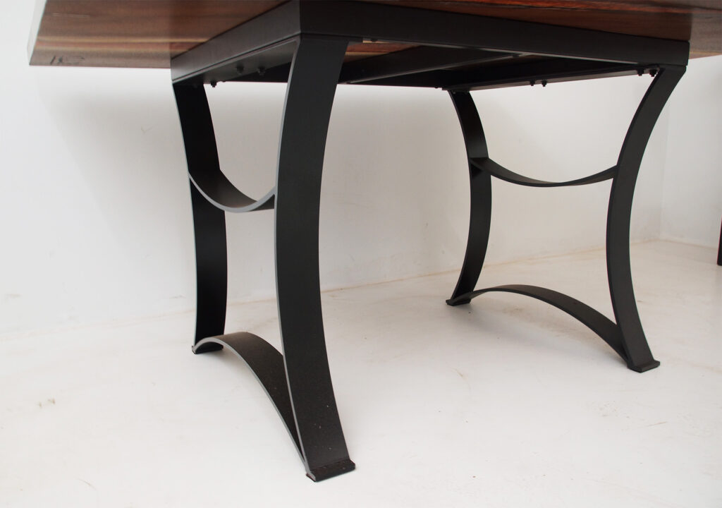 http://Dining%20Table%20With%20Orange%20Resin%203