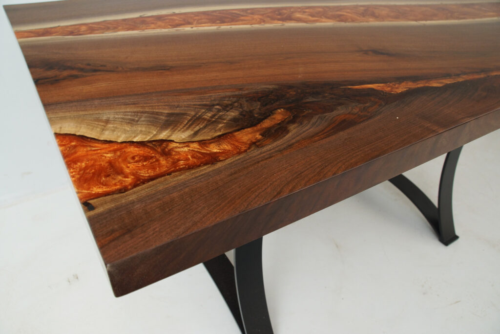 http://Dining%20Table%20With%20Orange%20Resin%204