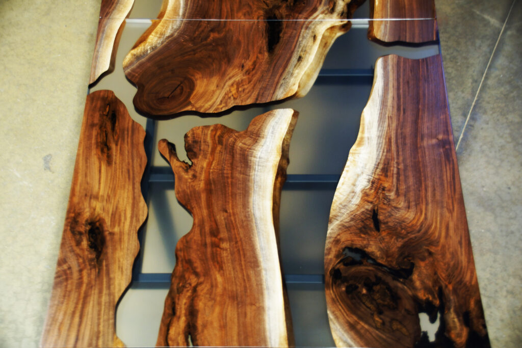 http://Contiguous%20Dining%20Table%20&%20End%20Table%20Set%20With%20Clear%20Epoxy%20Resin%202