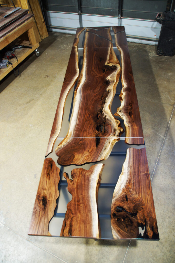 http://Contiguous%20Dining%20Table%20&%20End%20Table%20Set%20With%20Clear%20Epoxy%20Resin%209