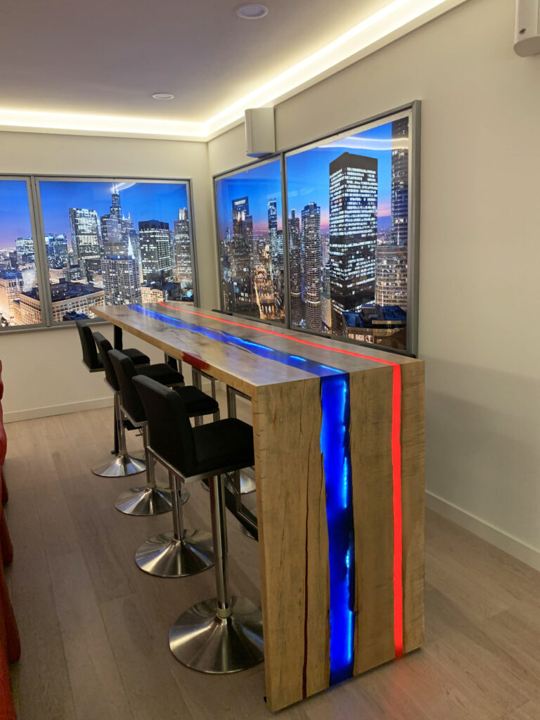 http://Red%20And%20Blue%20Epoxy%20Waterfall%20Bar%20Top%20Table%20with%20LED%20Lights%209