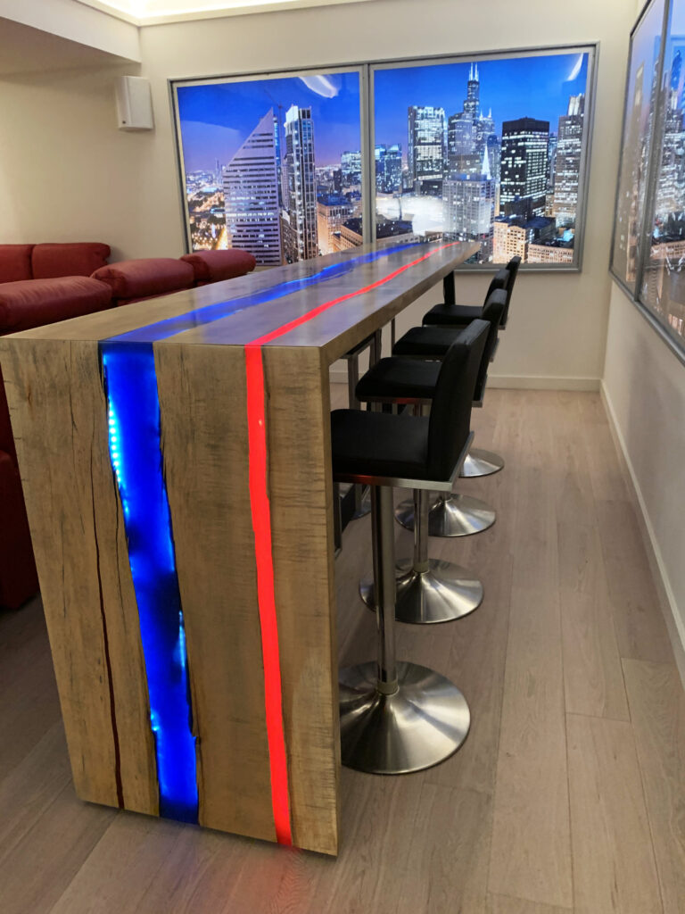 http://Red%20And%20Blue%20Epoxy%20Waterfall%20Bar%20Top%20Table%20with%20LED%20Lights%207