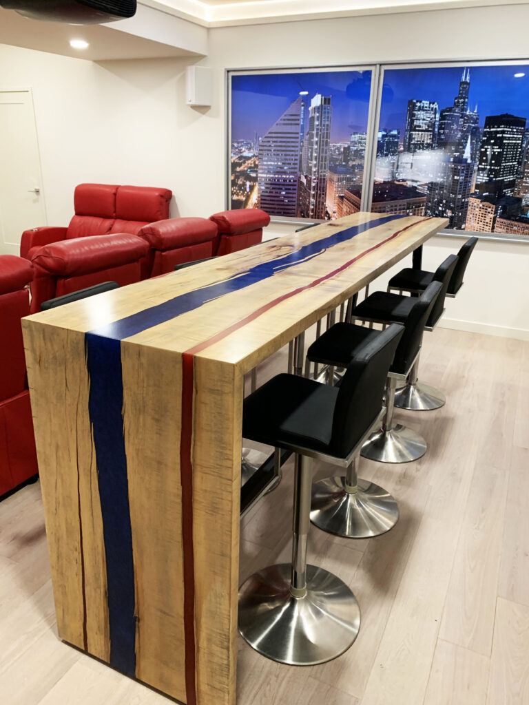 http://Red%20And%20Blue%20Epoxy%20Waterfall%20Bar%20Top%20Table%20with%20LED%20Lights%204