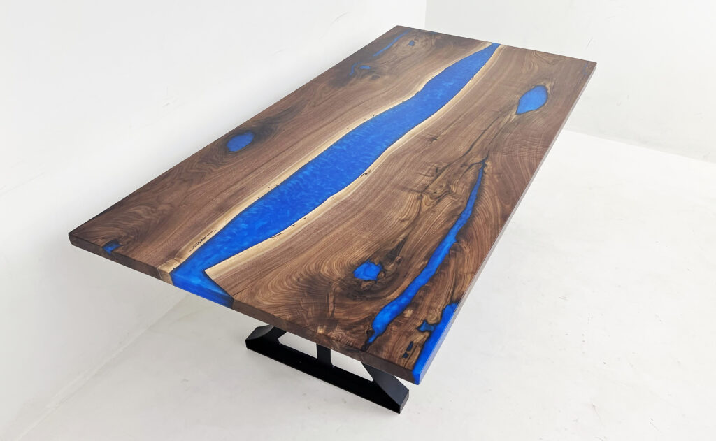 http://Large%20Blue%20Epoxy%20&%20Walnut%20River%20Dining%20Table