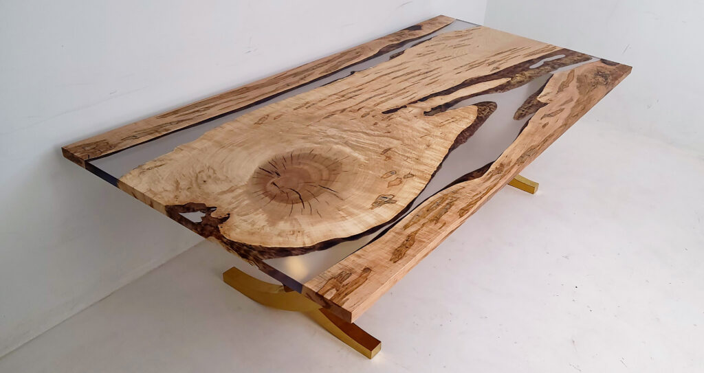 http://Epoxy%20Dining%20Table%20with%20Clear%20Resin%202
