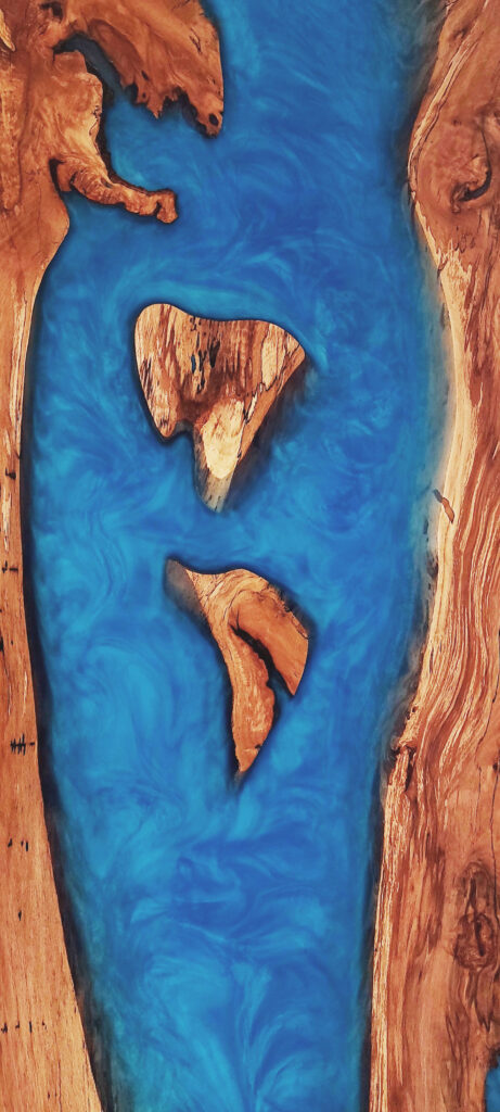 http://Beechwood%20Dining%20Table%20With%20Epoxy%20Rivers%203