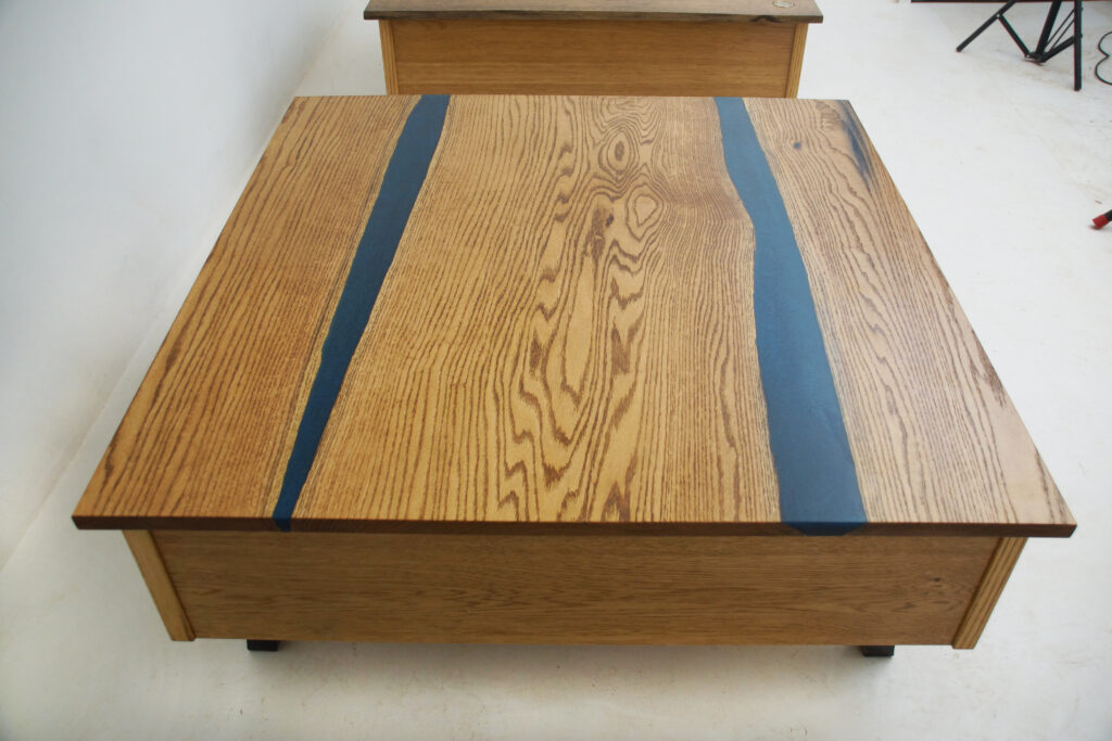 http://Custom%20Blue%20Epoxy%20&%20Oak%20Lift%20Top%20Coffee%20Table%205