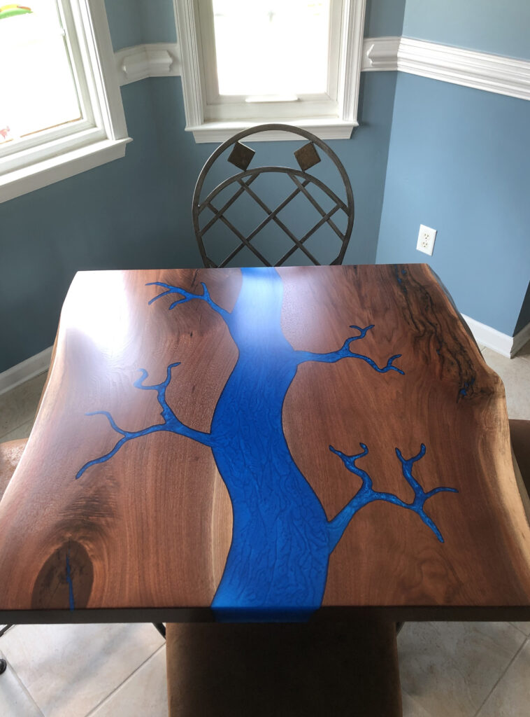http://Live%20Edge%20Kitchen%20Table%20With%20Manmade%20Lake%20Carving%203