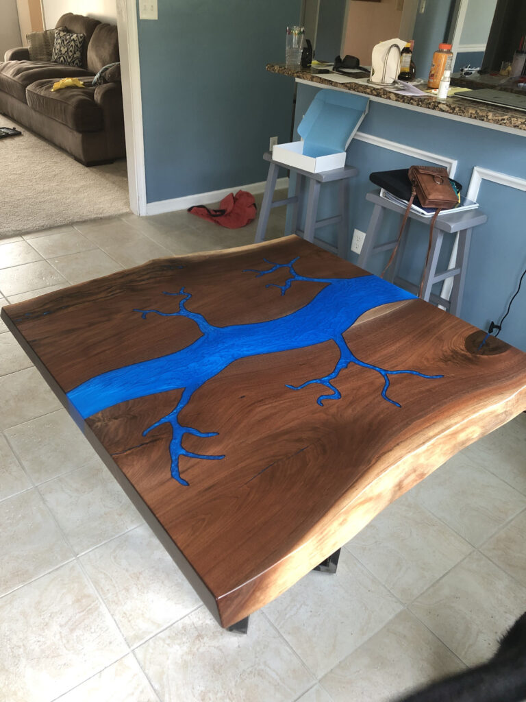 http://Live%20Edge%20Kitchen%20Table%20With%20Manmade%20Lake%20Carving%202