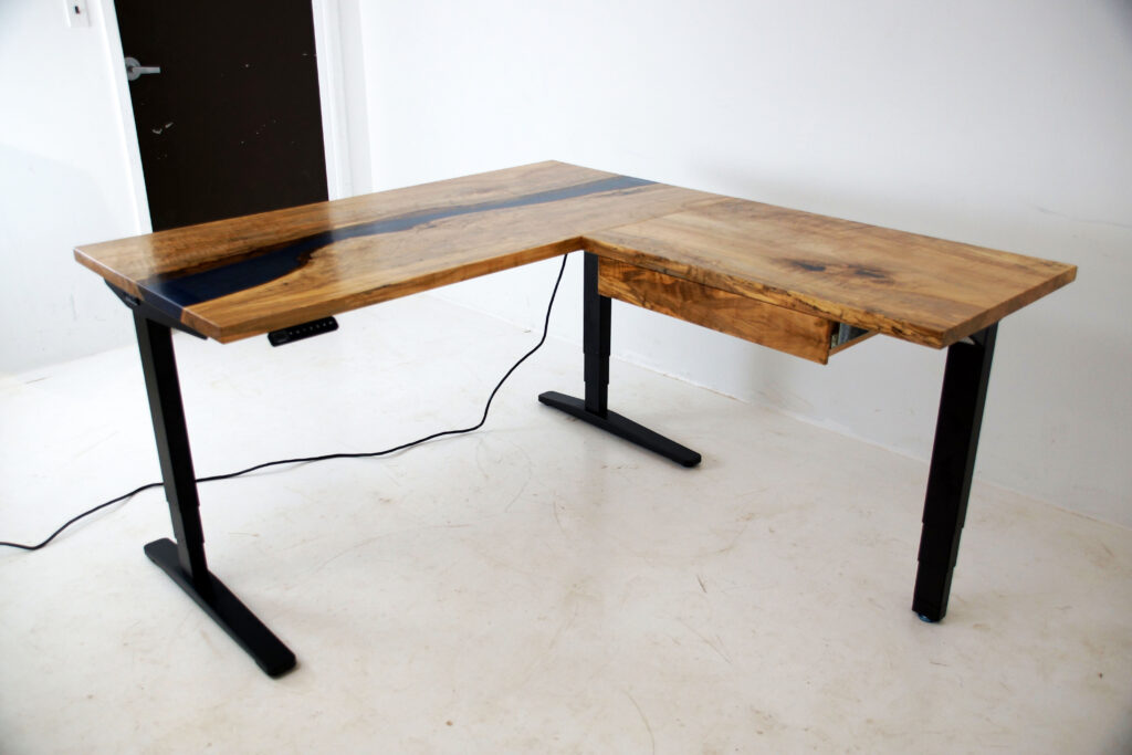 http://Ergonomic%20L%20Shaped%20Desk%201