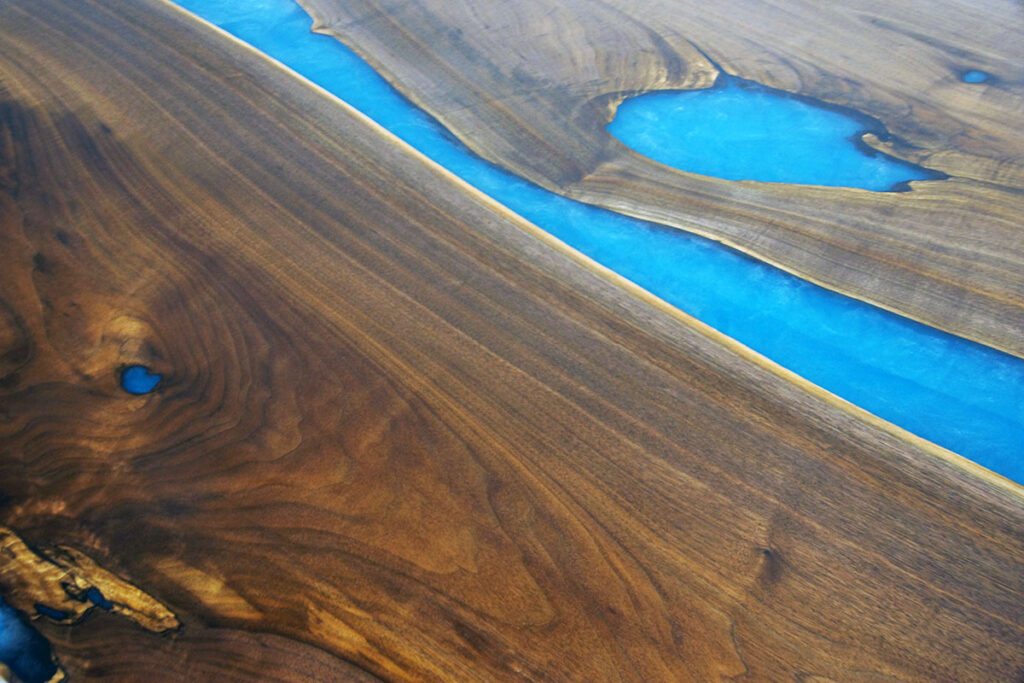 http://Walnut%20River%20Kitchen%20Table%20With%20Teal%20&%20White%20River%205